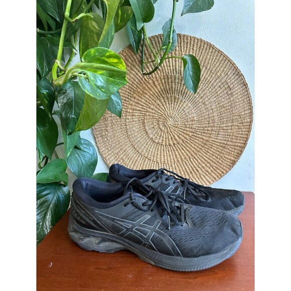 ASICS men’s size 9.5 black sneakers - Picture 1 of 11